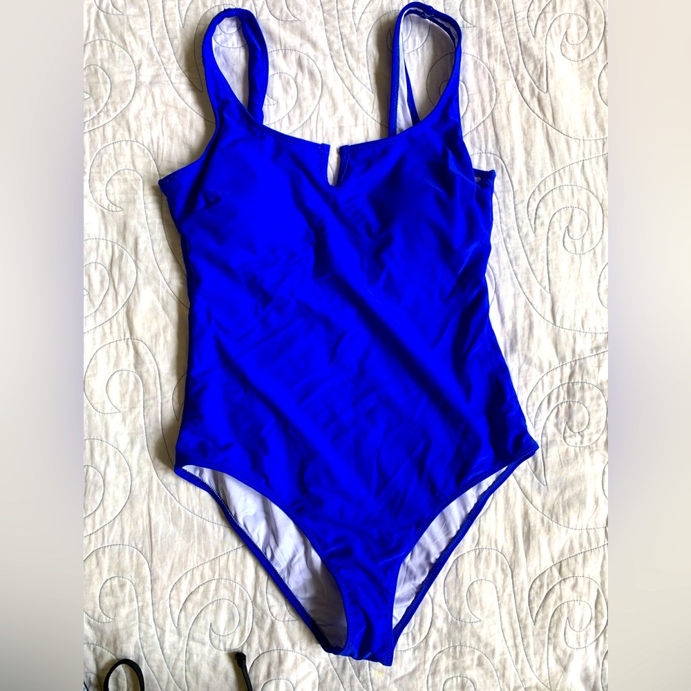 One piece swimsuit